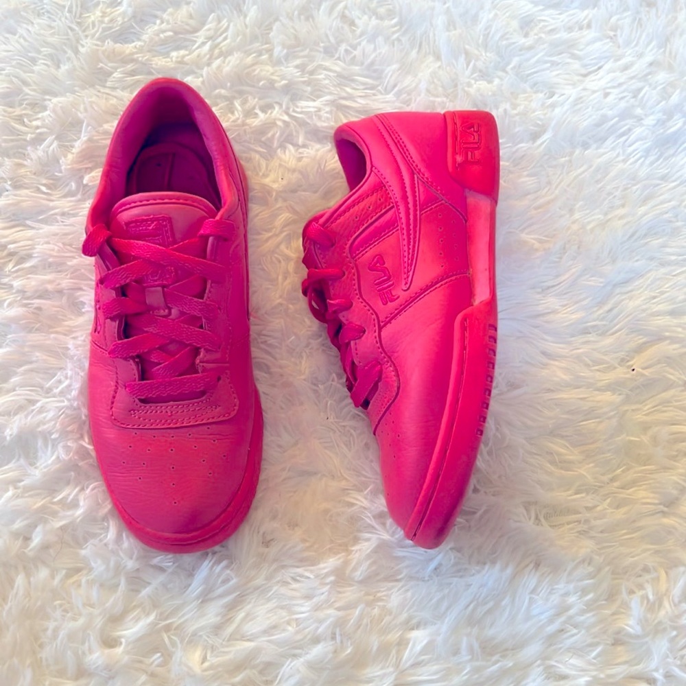 Womens size 6 Filas in neon Pink.